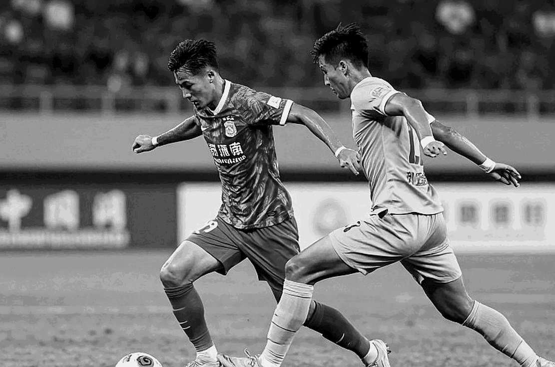 TP.HCM I Lifted the Trophy, Then Lost 1-2 to Thái Nguyên T&T: Minute 79 and the Limits of a High Line