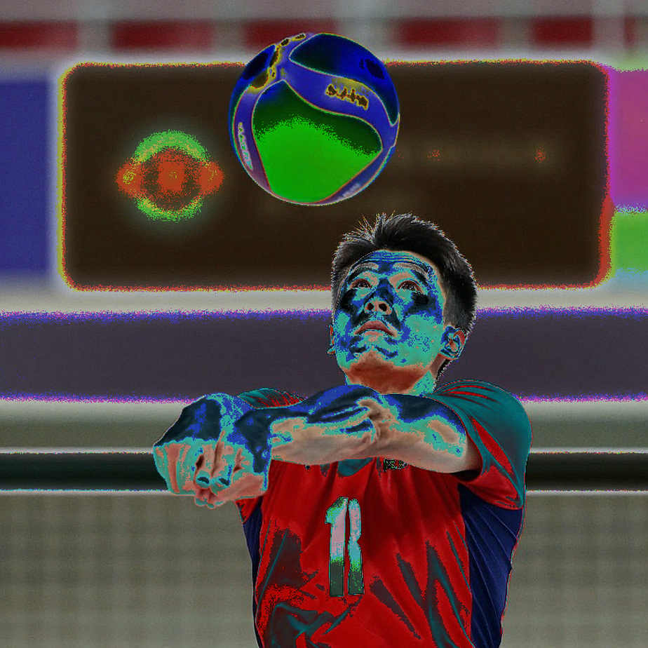 Cậu bé 13 tuổi Qatar gây sốc với 12 điểm và 5 đòn chặn tại Asian Volleyball Championship