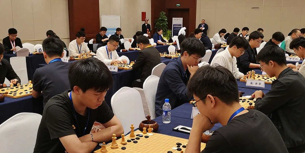 Cậu bé 15 tuổi chinh phục 2700 Elo: Thần đồng cờ vua Thổ Nhĩ Kỳ bước ra khỏi bóng tối, mang theo tham vọng làm cờ vua nước mình nổi bật như Ấn Độ Cậu bé 15 tuổi chinh phục 2700 Elo: Thần đồng cờ vua Thổ Nhĩ Kỳ bước ra khỏi bóng tối, mang theo tham vọng làm cờ vua nước mình nổi bật như Ấn Độ