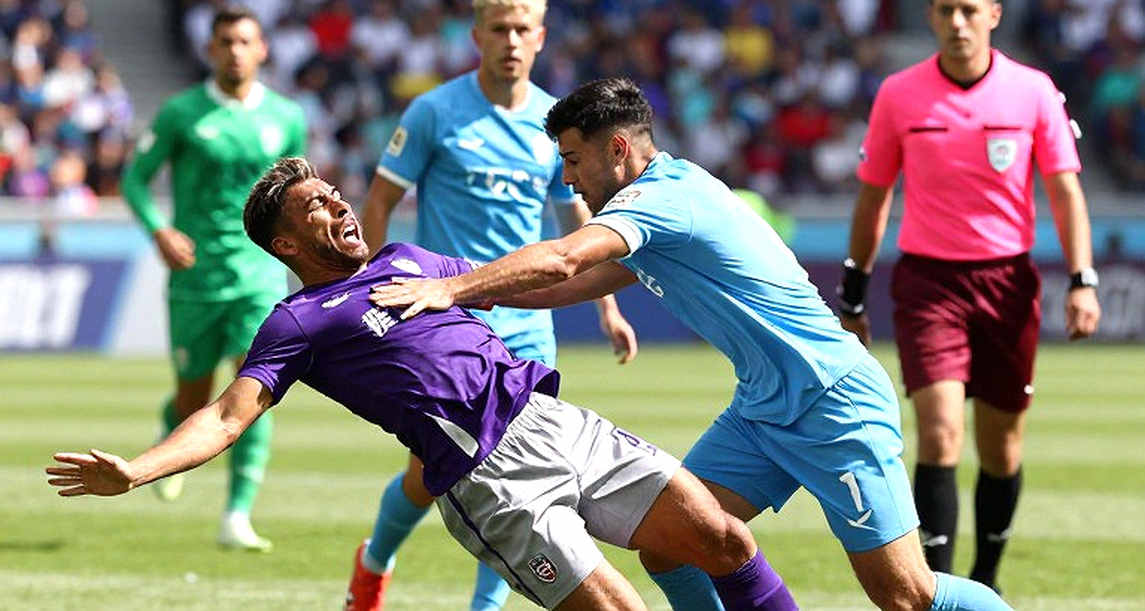 V.League và bảng tính trống: Bóng đá Việt Nam bán tài năng bằng niềm tin V.League và bảng tính trống: Bóng đá Việt Nam bán tài năng bằng niềm tin